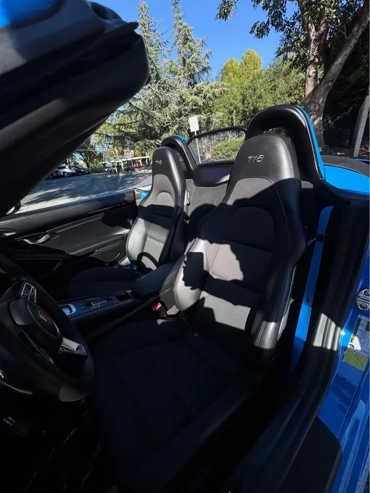 2023 Porsche 718 Boxster T - Image 6 of 7