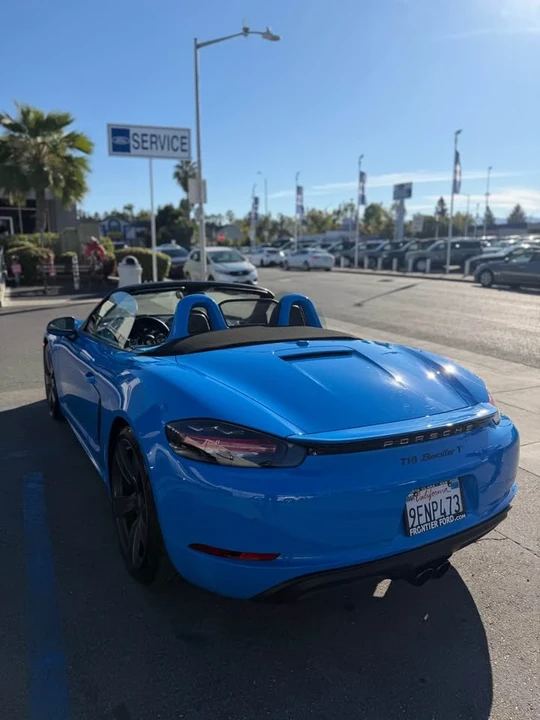 2023 Porsche 718 Boxster T - Image 3 of 9