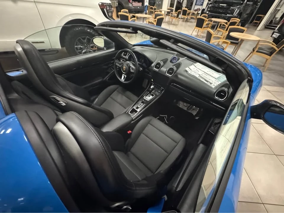 2023 Porsche 718 Boxster T - Image 9 of 13