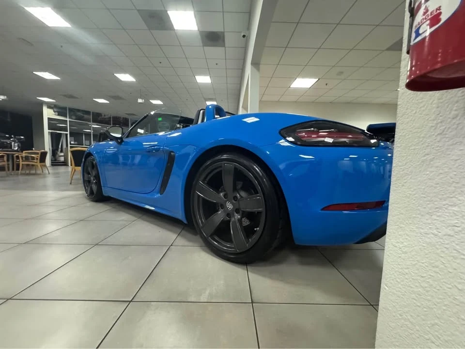 2023 Porsche 718 Boxster T - Image 4 of 13