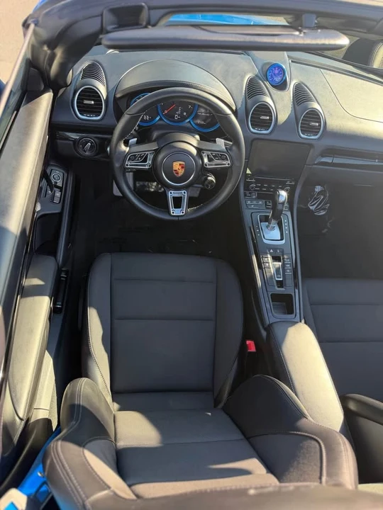 2023 Porsche 718 Boxster T - Image 7 of 9