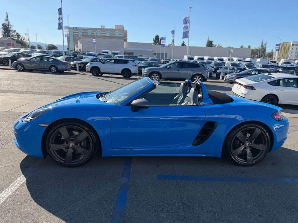 2023 Porsche 718 Boxster T - Image 5 of 9