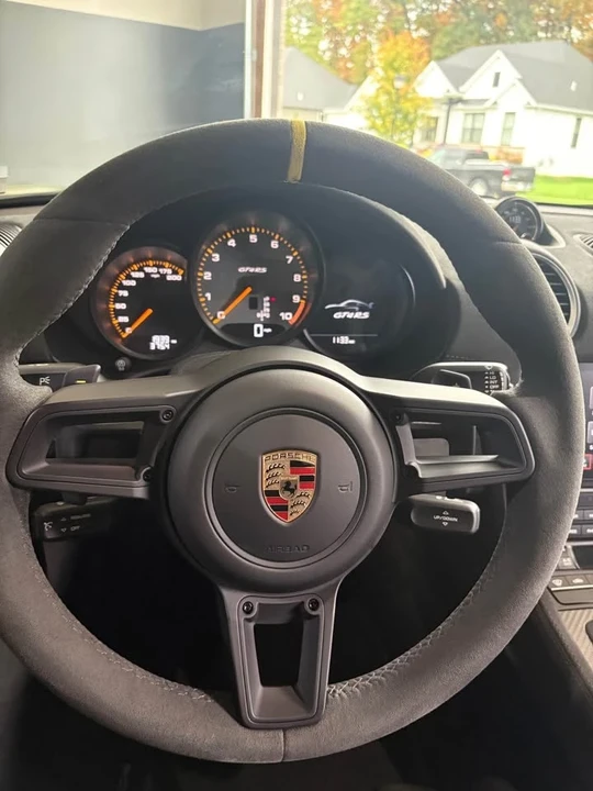 2023 Porsche 718 Cayman - Image 9 of 17