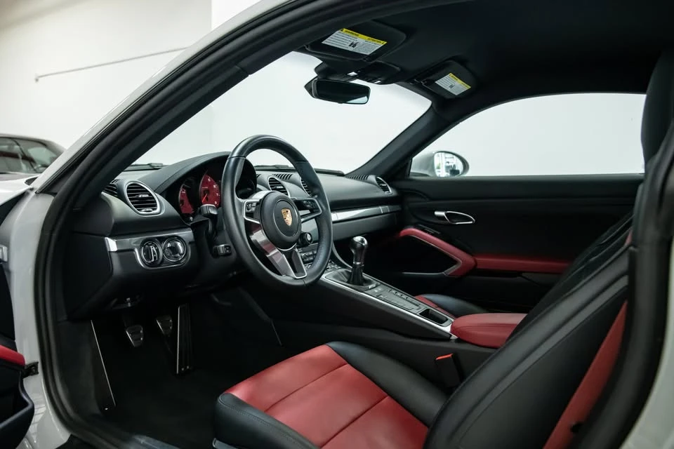 2023 Porsche 718 Cayman - Image 8 of 20