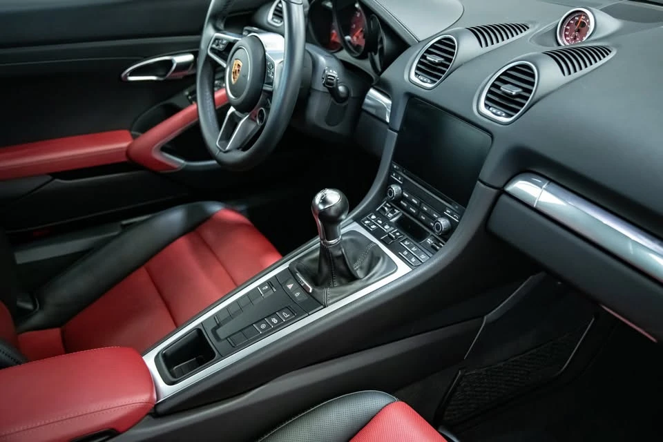 2023 Porsche 718 Cayman - Image 13 of 20