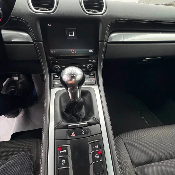 2023 Porsche 718 Cayman - Image 8 of 11