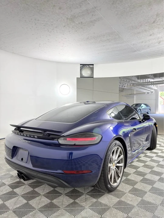 2023 Porsche 718 Cayman - Image 7 of 14