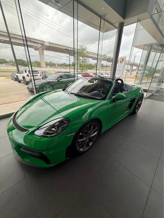 2023 Porsche 718 Boxster Spyder - Image 2 of 19