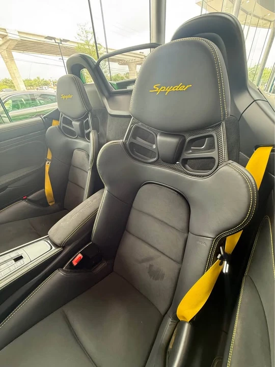 2023 Porsche 718 Boxster Spyder - Image 11 of 19
