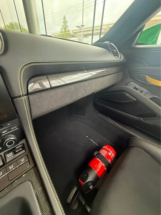 2023 Porsche 718 Boxster Spyder - Image 12 of 19