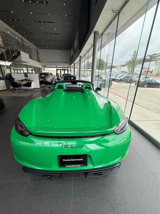 2023 Porsche 718 Boxster Spyder - Image 4 of 19