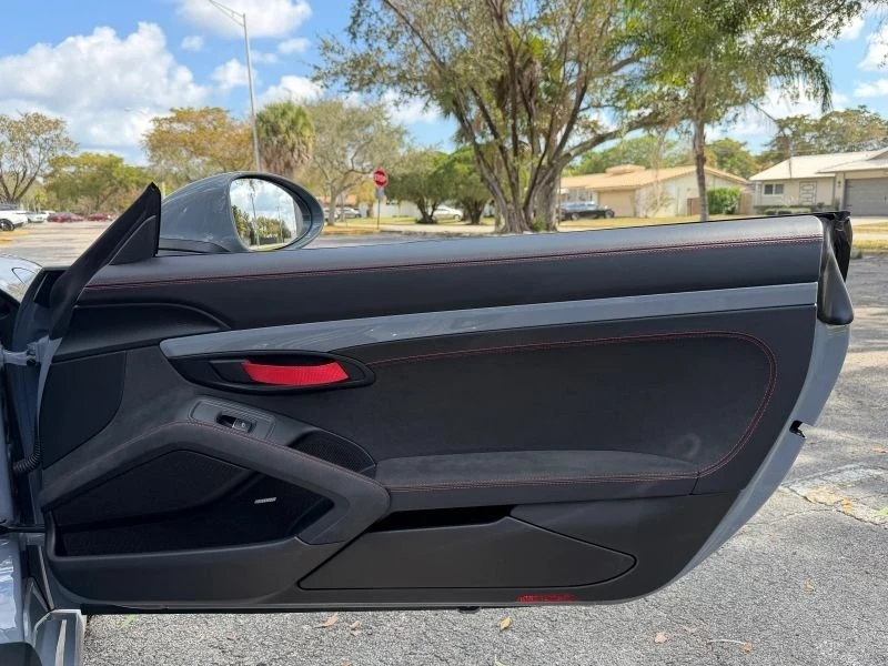2023 Porsche 718 Boxster Spyder - Image 15 of 20