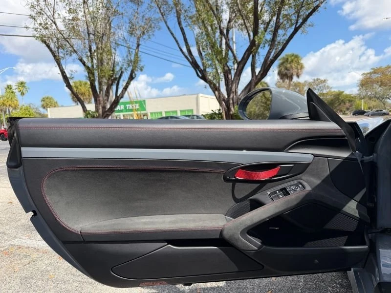 2023 Porsche 718 Boxster Spyder - Image 19 of 20