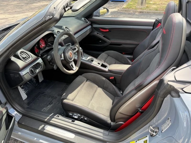 2023 Porsche 718 Boxster Spyder - Image 13 of 20