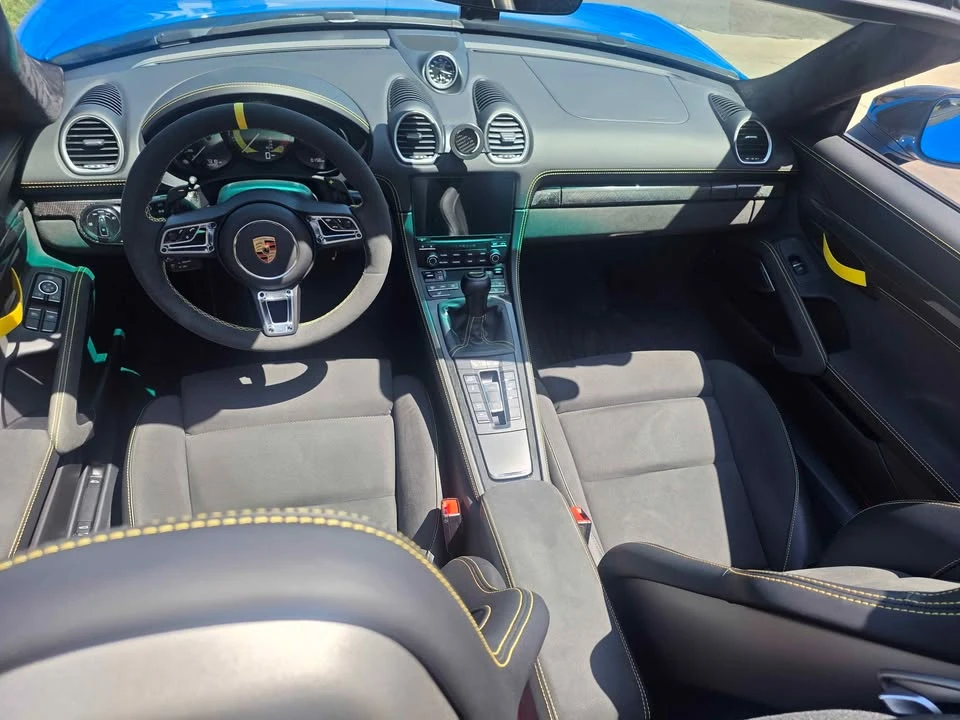 2023 Porsche 718 Boxster Spyder - Image 3 of 4