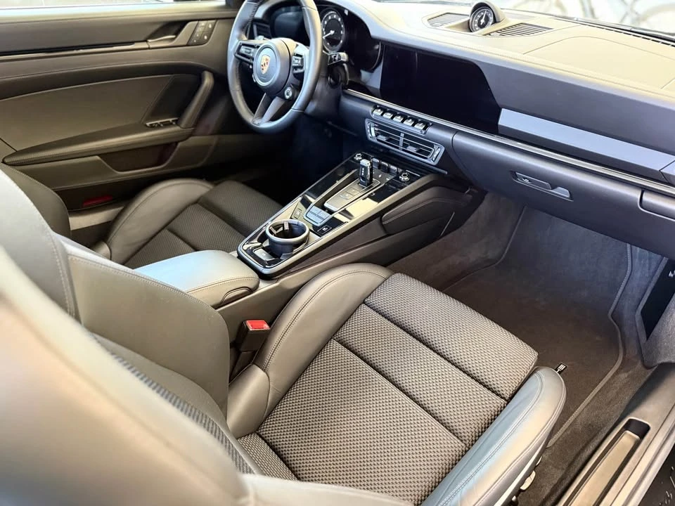 2023 Porsche 992 Carrera T - Image 10 of 18