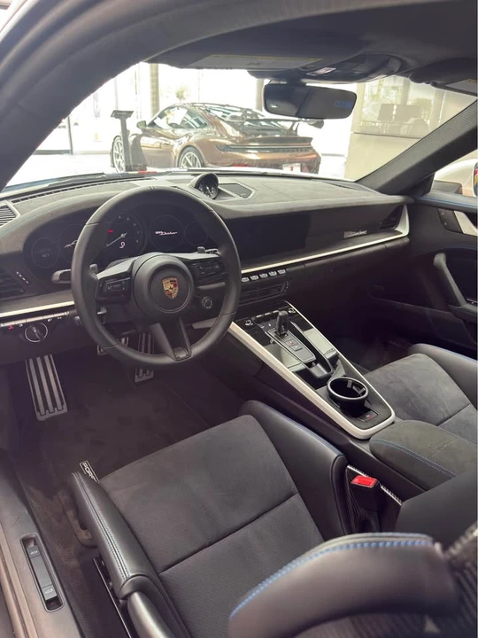 2023 Porsche 992 Carrera - Image 4 of 6