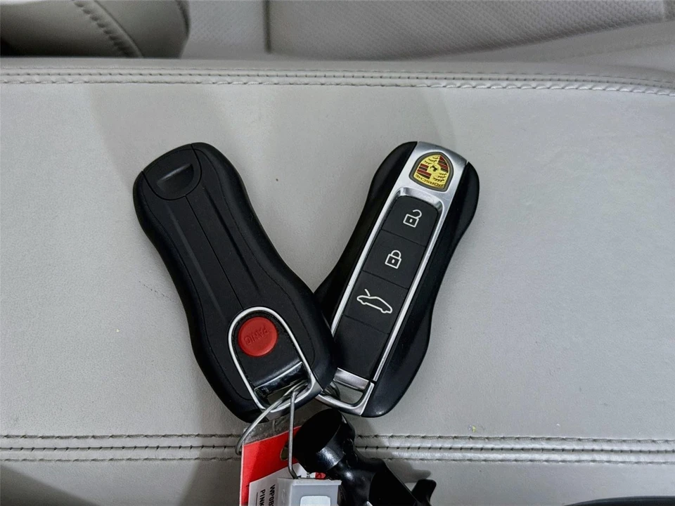 2023 Porsche 992 Carrera 4S - Image 26 of 31
