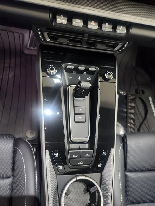 2023 Porsche 992 Carrera 4S - Image 9 of 10