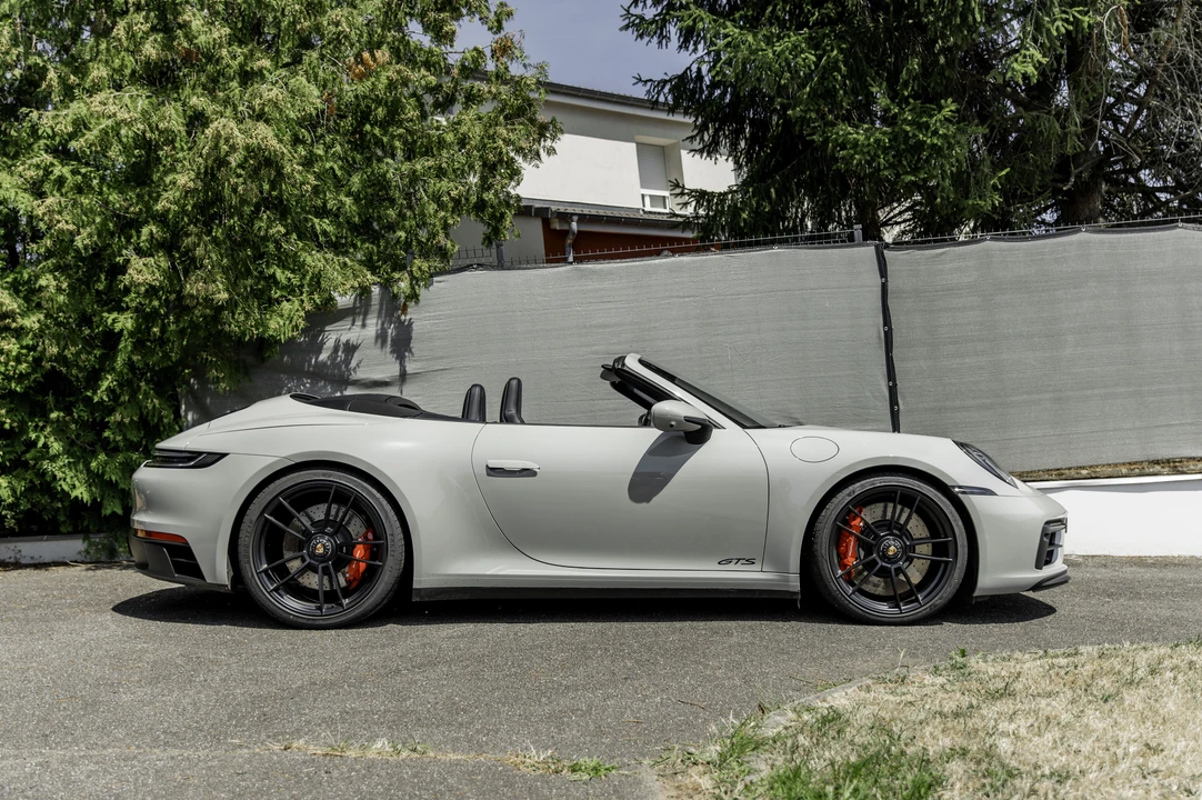 2023 Porsche 911 - Image 4 of 31
