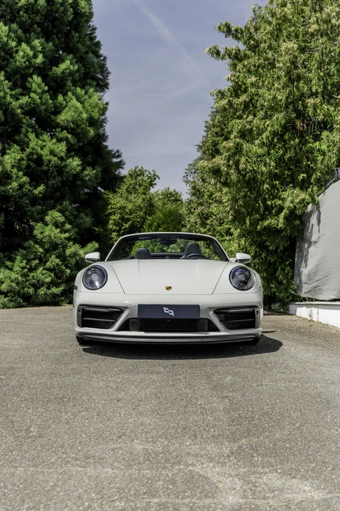 2023 Porsche 911 - Image 26 of 31