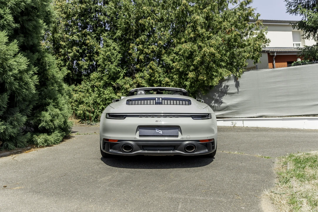 2023 Porsche 911 - Image 6 of 31