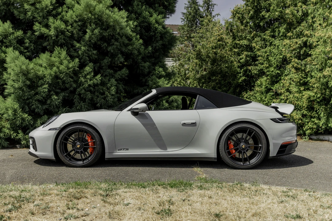 2023 Porsche 911 - Image 22 of 31