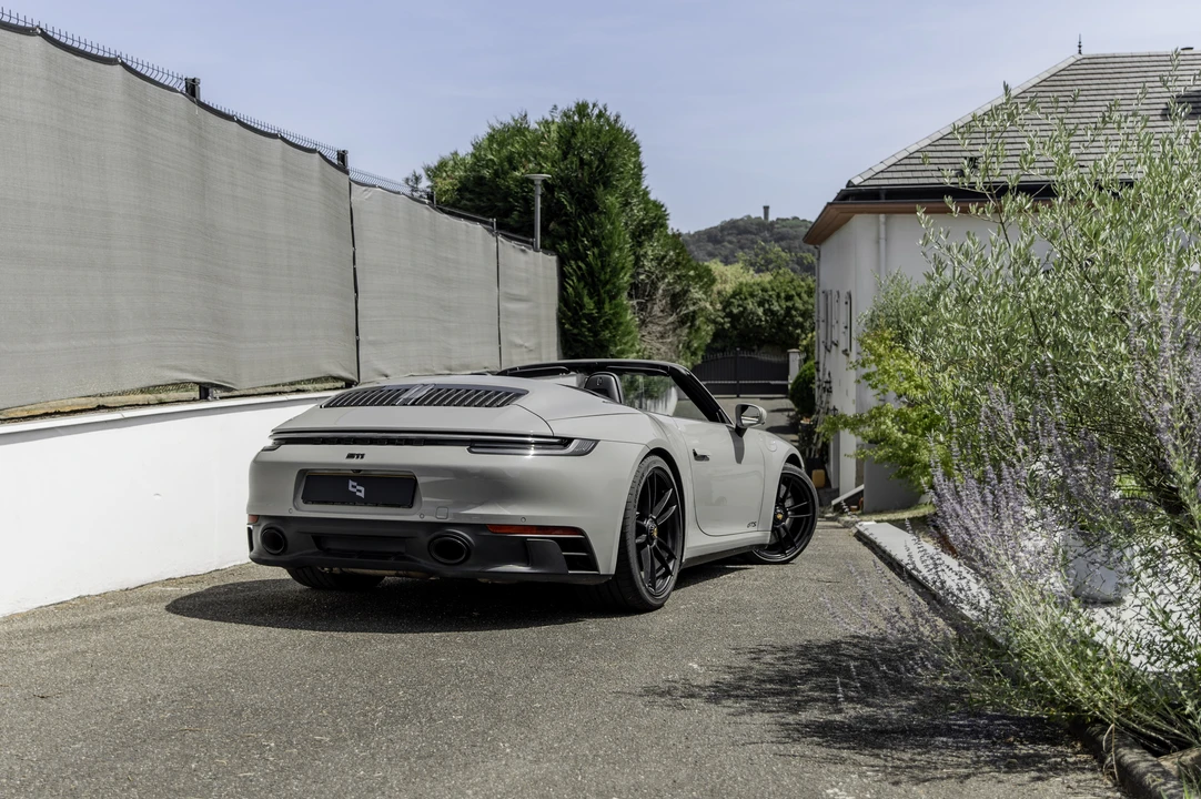 2023 Porsche 911 - Image 5 of 31