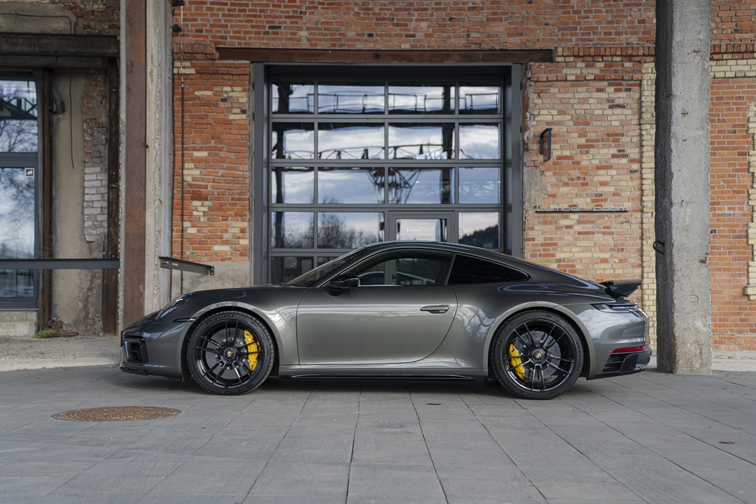 2023 Porsche 992 Carrera GTS - Image 8 of 21