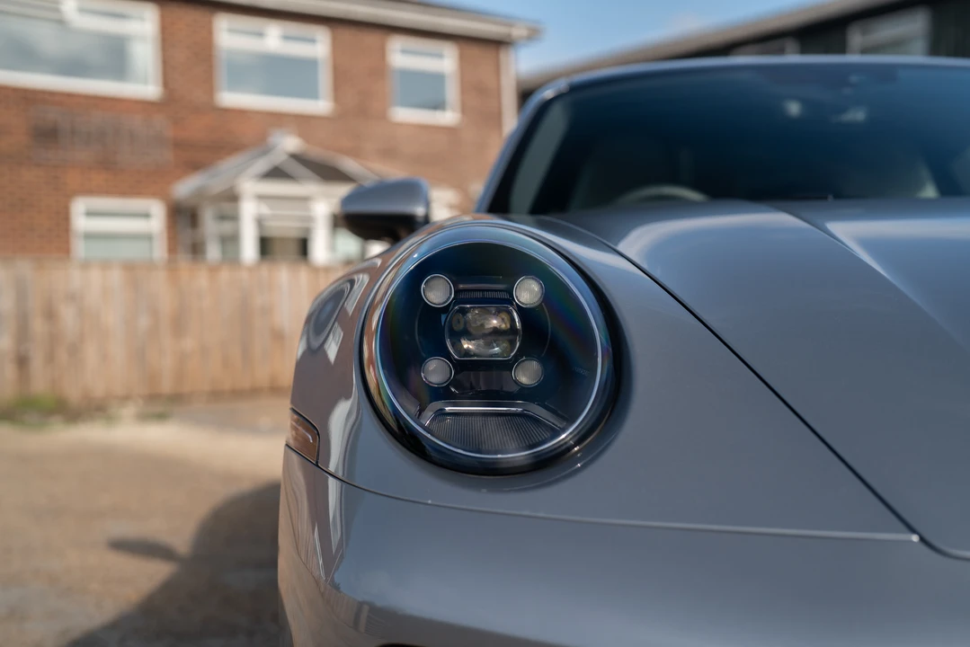 2023 Porsche 992 Carrera - Image 27 of 31