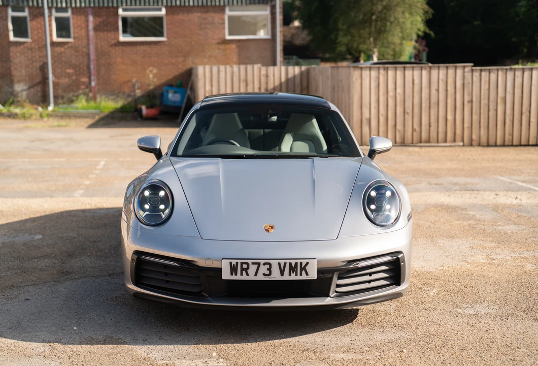 2023 Porsche 992 Carrera - Image 16 of 31