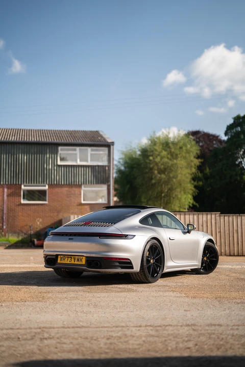 2023 Porsche 992 Carrera - Image 19 of 31
