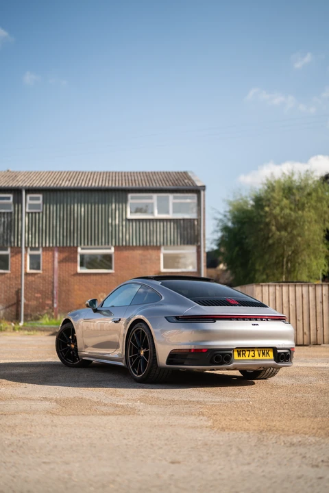 2023 Porsche 992 Carrera - Image 22 of 31