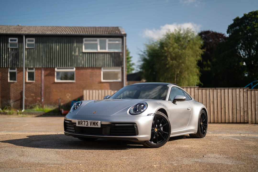 2023 Porsche 992 Carrera - Image 9 of 31