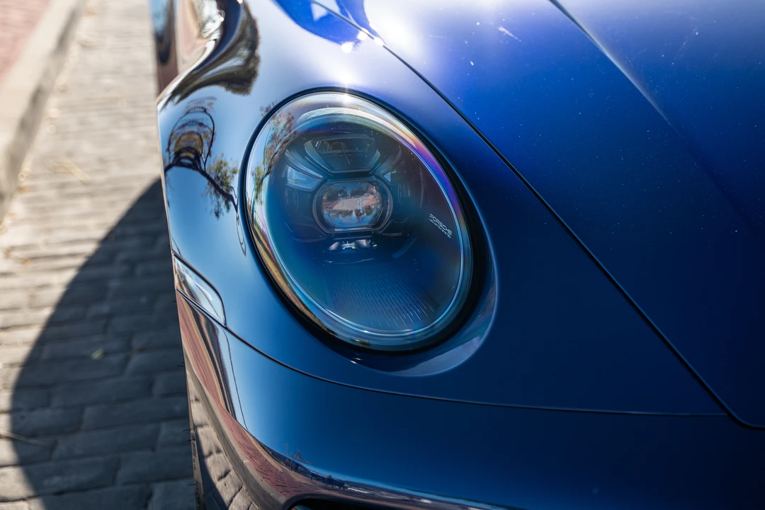 2023 Porsche 992 Carrera - Image 14 of 31