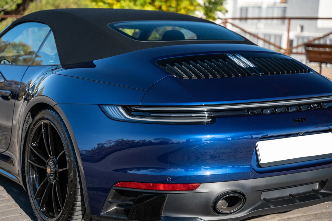 2023 Porsche 992 Carrera - Image 22 of 31