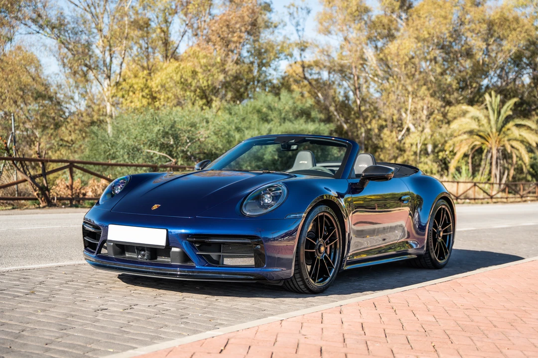 2023 Porsche 992 Carrera - Image 4 of 31