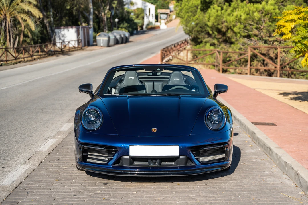 2023 Porsche 992 Carrera - Image 9 of 31