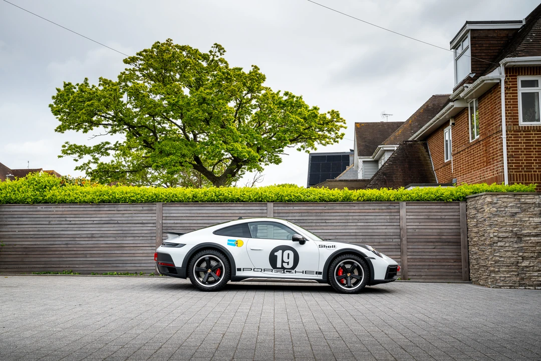 2023 Porsche 992 Dakar - Image 16 of 31