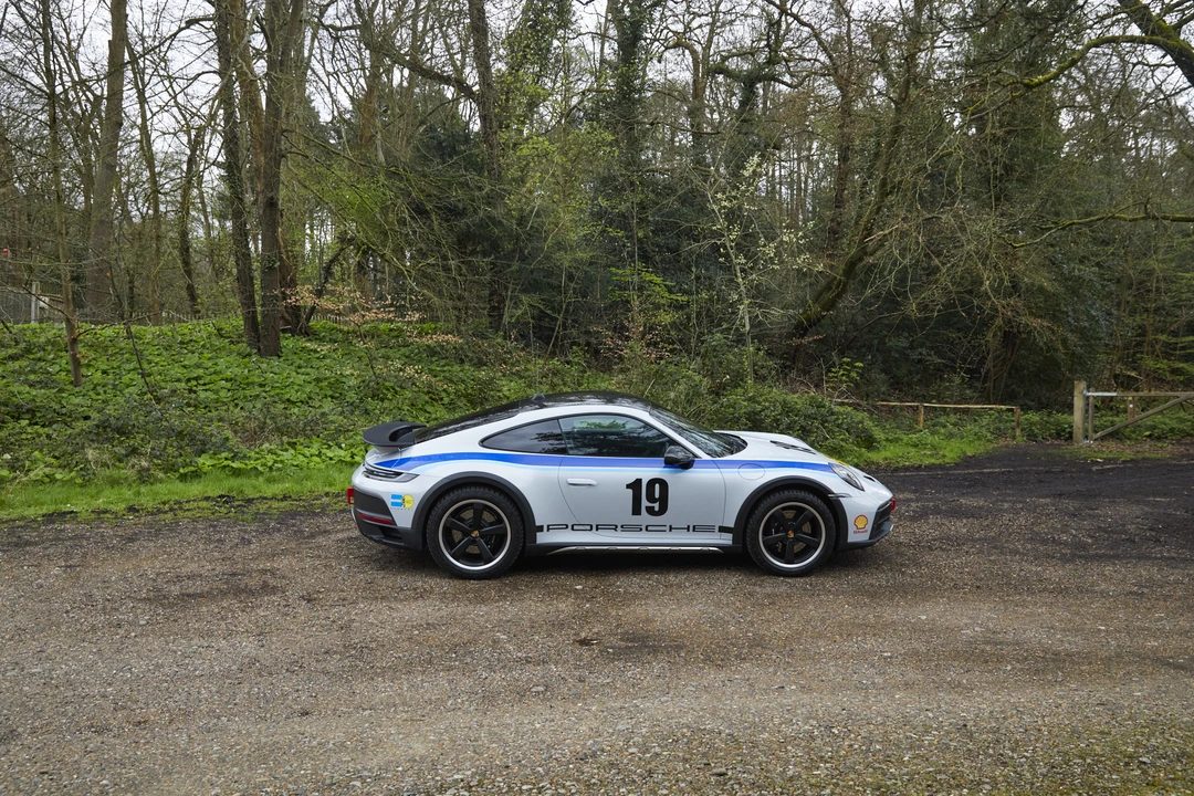 2023 Porsche 992 Dakar - Image 13 of 31
