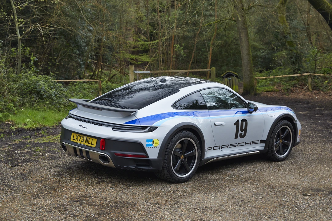 2023 Porsche 992 Dakar - Image 7 of 31