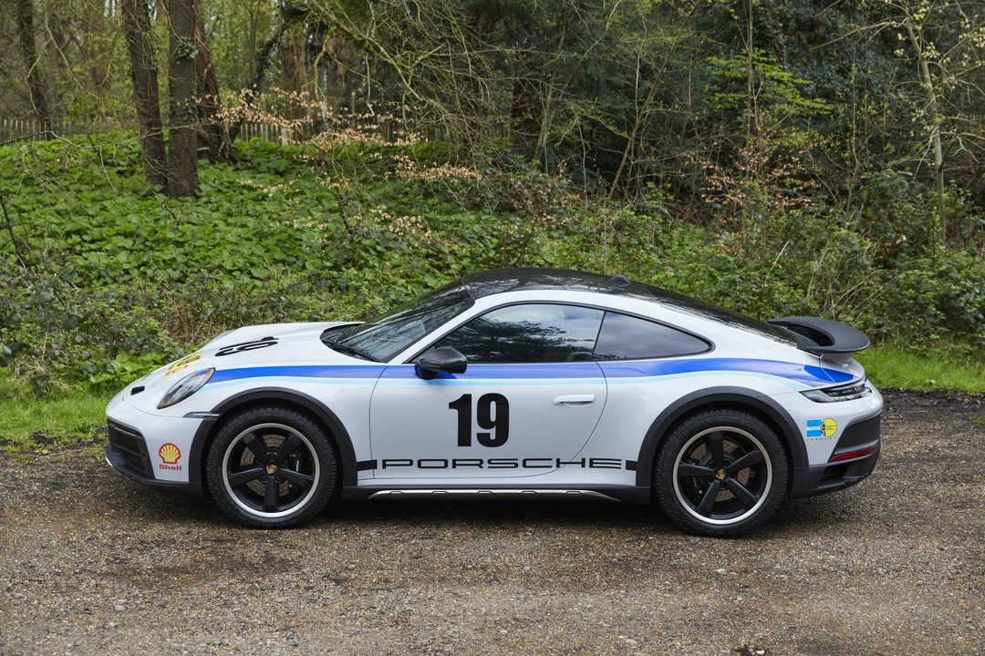 2023 Porsche 992 Dakar - Image 4 of 31