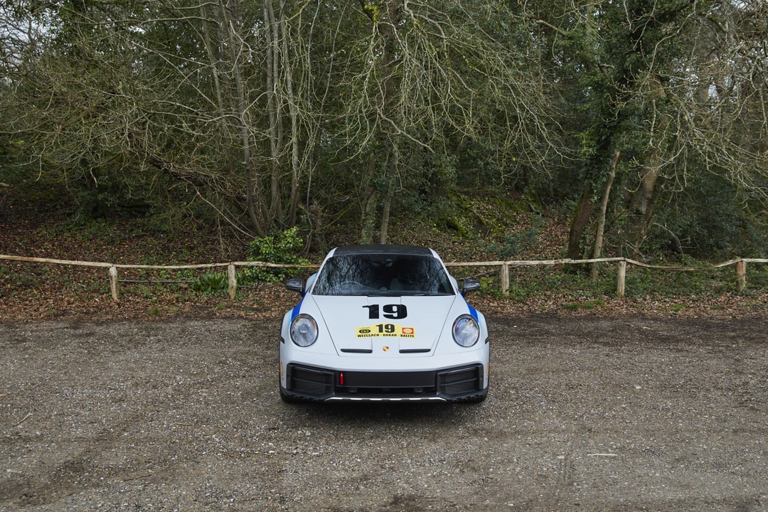 2023 Porsche 992 Dakar - Image 17 of 31