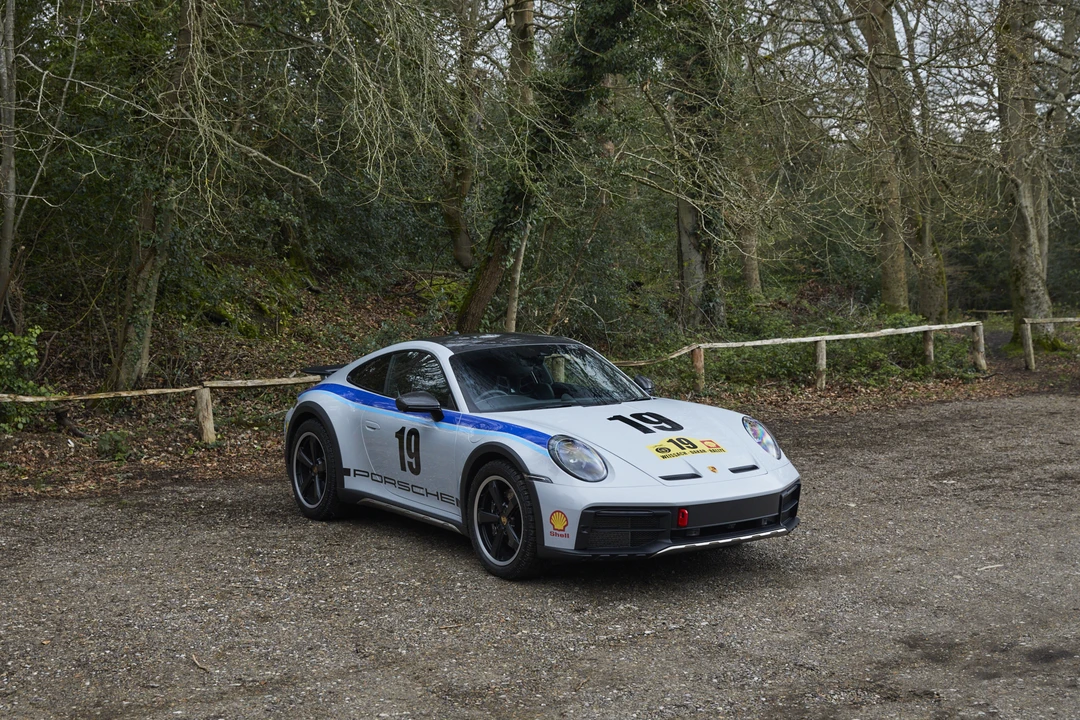 2023 Porsche 992 Dakar - Image 16 of 31