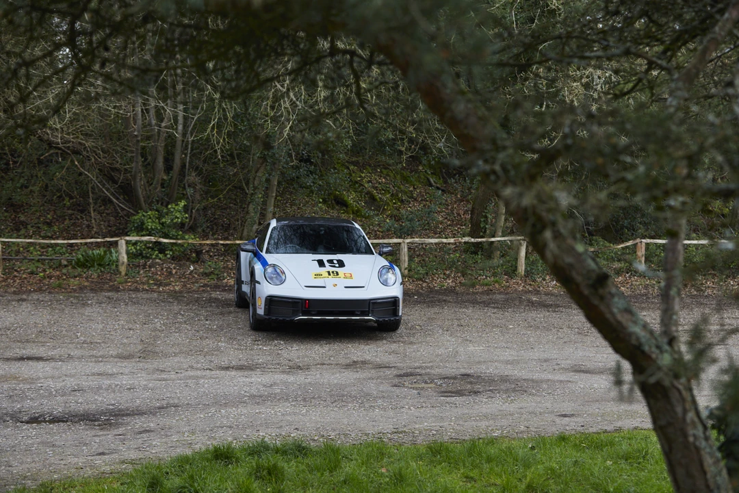 2023 Porsche 992 Dakar - Image 10 of 31