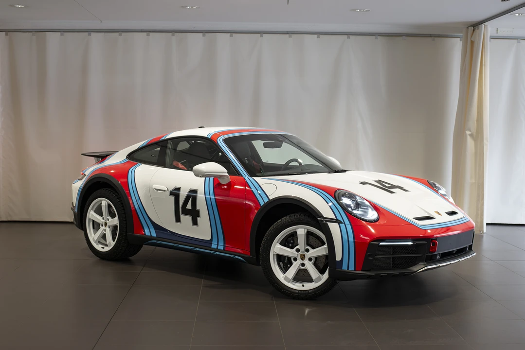 2023 Porsche 992 Dakar - Image 3 of 31