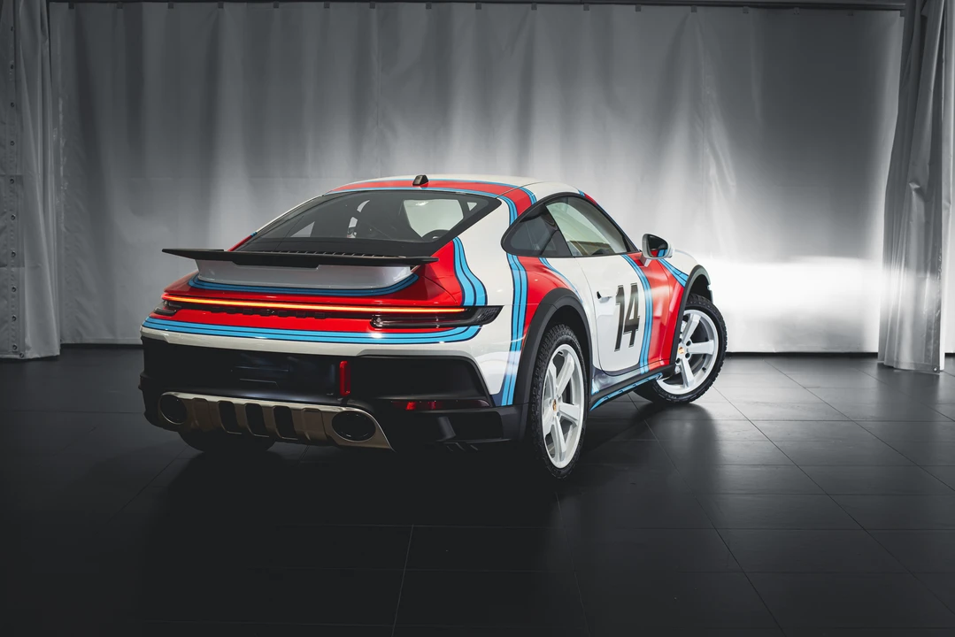 2023 Porsche 992 Dakar - Image 5 of 31