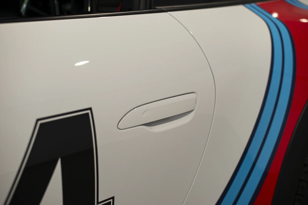 2023 Porsche 992 Dakar - Image 25 of 31