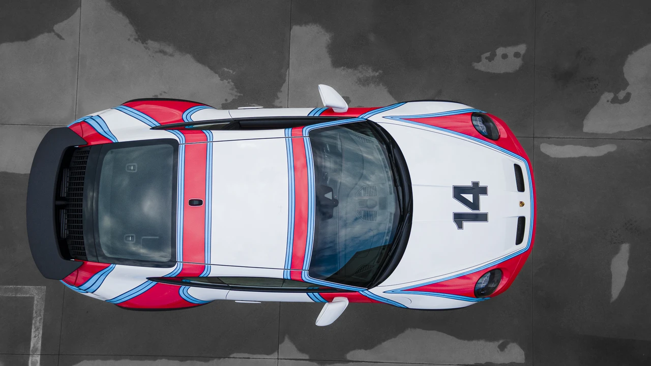 2023 Porsche 992 Dakar - Image 15 of 31