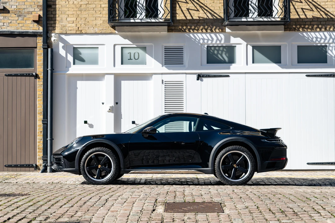 2023 Porsche 992 Dakar - Image 9 of 31
